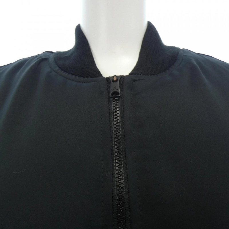 Áo khoác NIKE JORDAN 641877