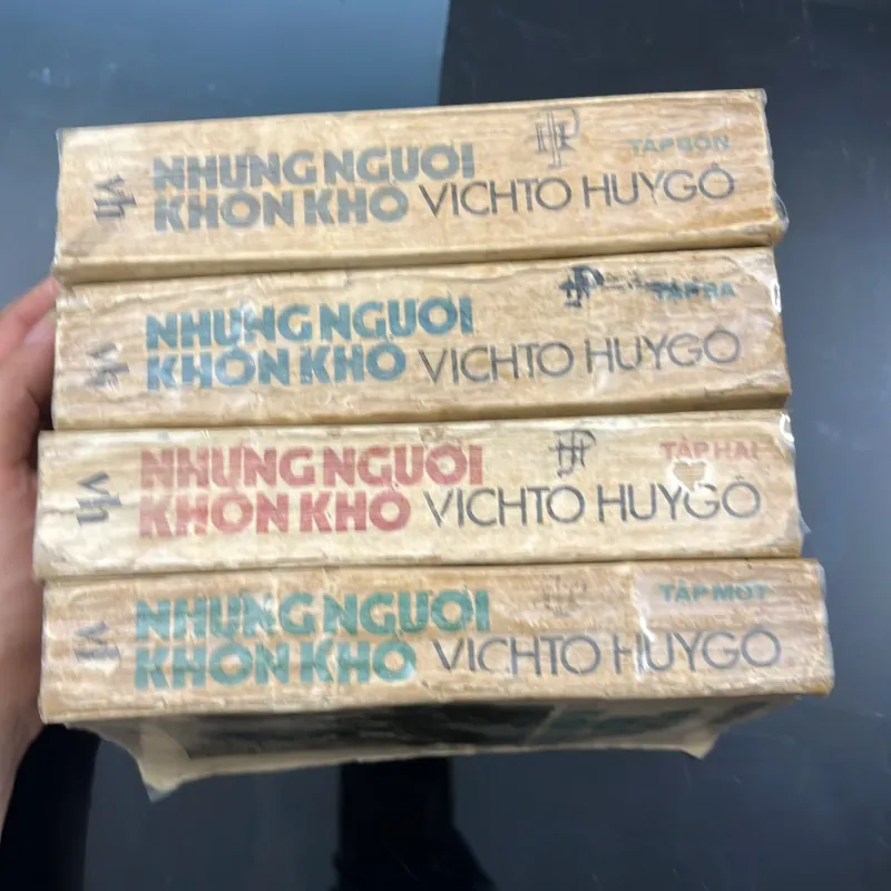 Những người khốn khổ 1036255