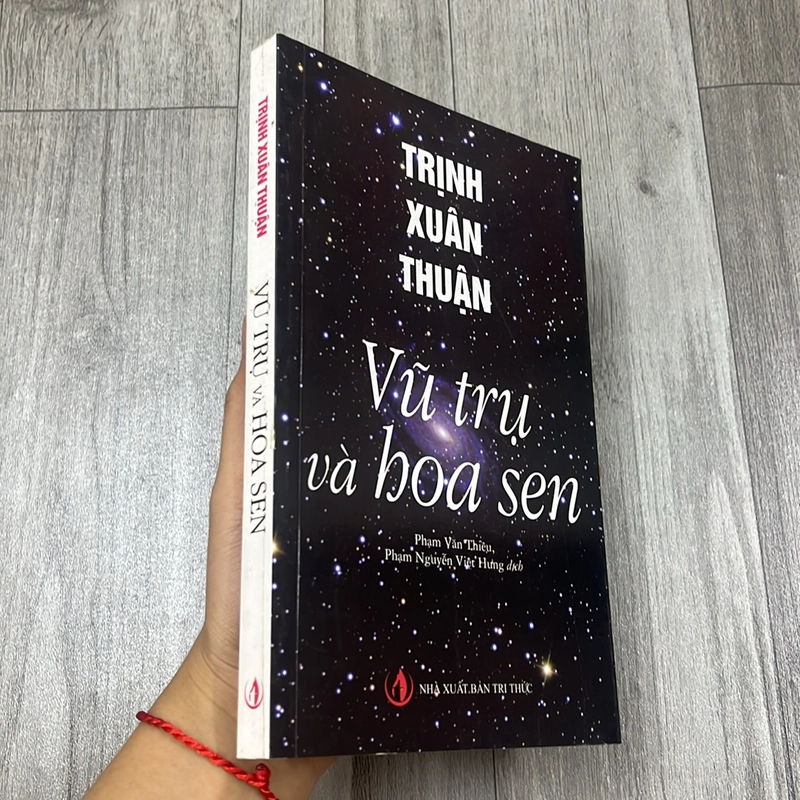 Vũ trụ và hoa sen. 2a4 527846