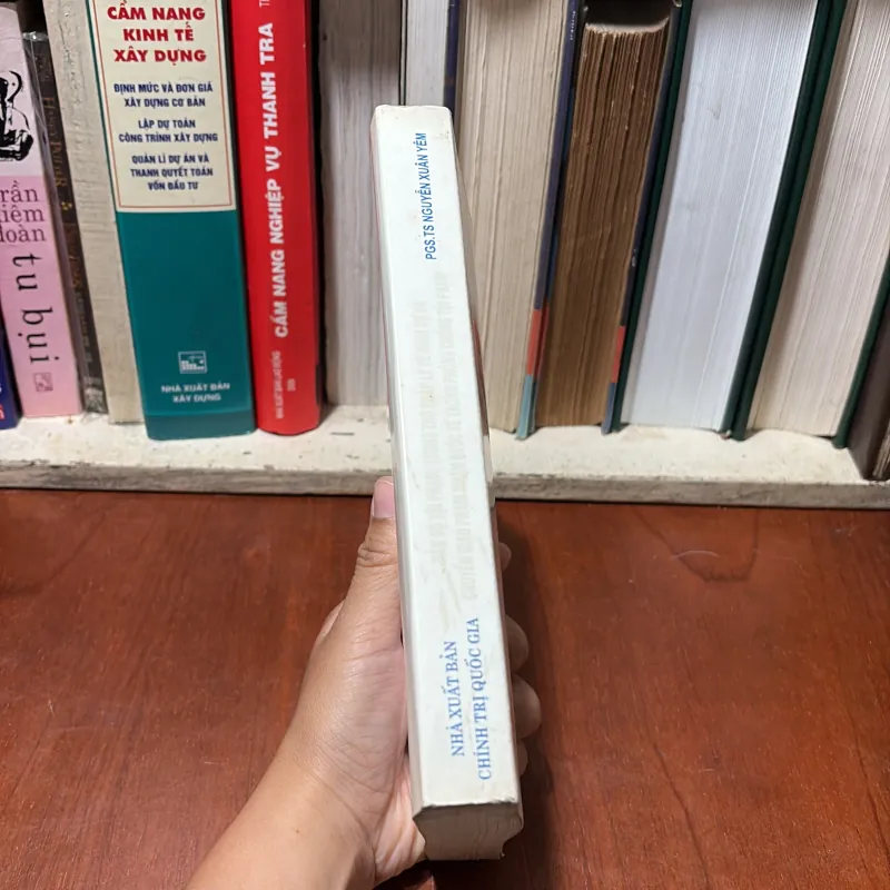 II Sách Luật: Dẫn Độ Tội Phạm… Chuyển Giao Phạm Nhân Quốc Tế - Nguyễn Xuân Yêm - 2000 747885