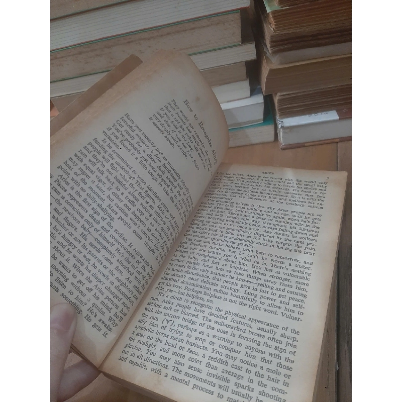 Linda Goodman's sun signs 776232