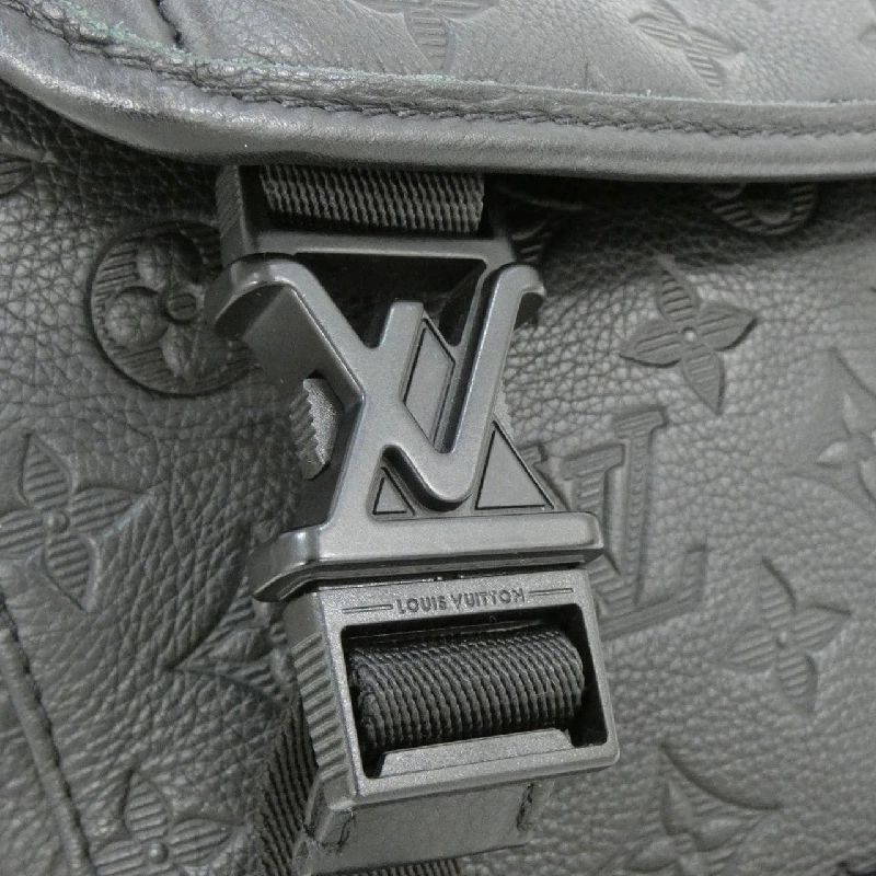 Túi đeo chéo Louis Vuitton Monogram Shadow Voyage PM M25121 - Hàng hiệu Chính hãng 802307