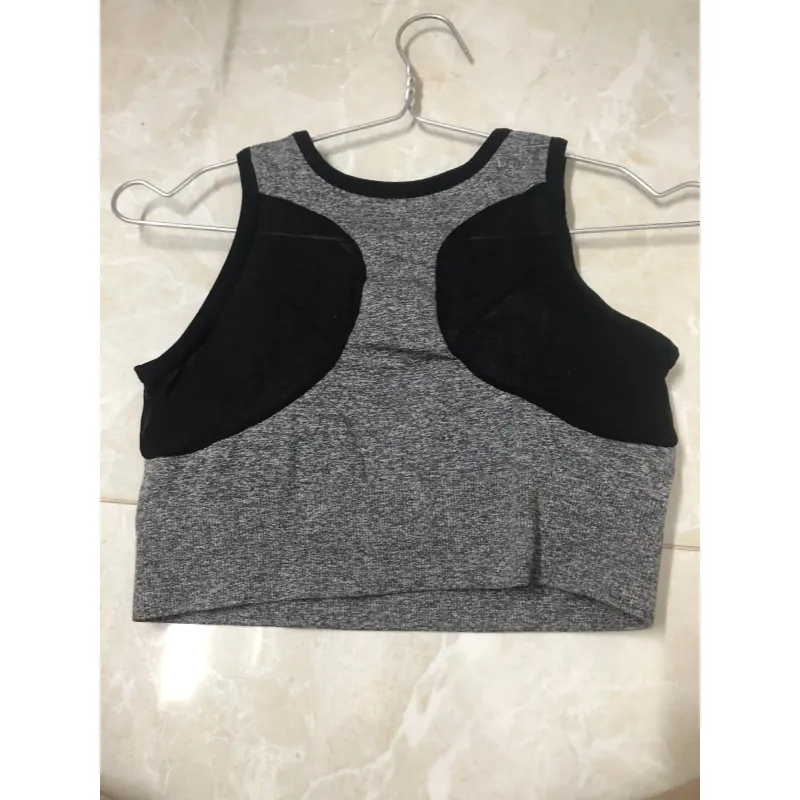 Áo thể thao size S 1005105