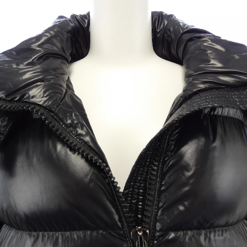 Áo khoác lông vũ MONCLER MAIRE 631189