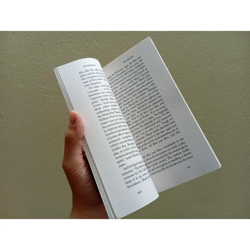 Of mice and men John Steinbeck english book sách tiếng Anh  996889