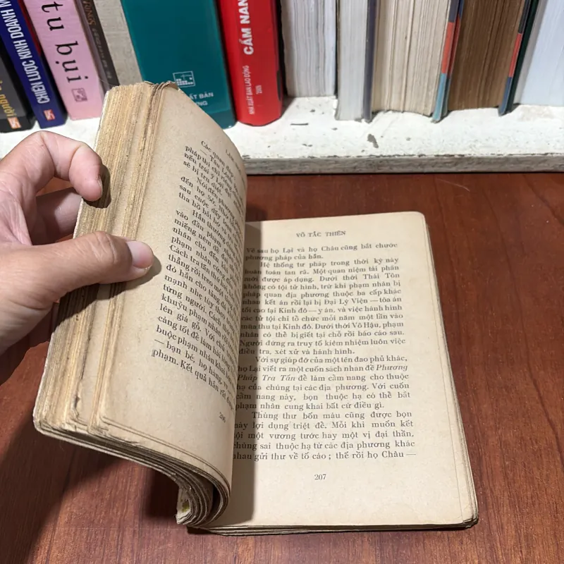 II Văn Học Trung Quốc: Tình Sử Võ Tắc Thiên - Lâm Ngữ Đường - Vũ Hùng (Dịch) - 1972 757909