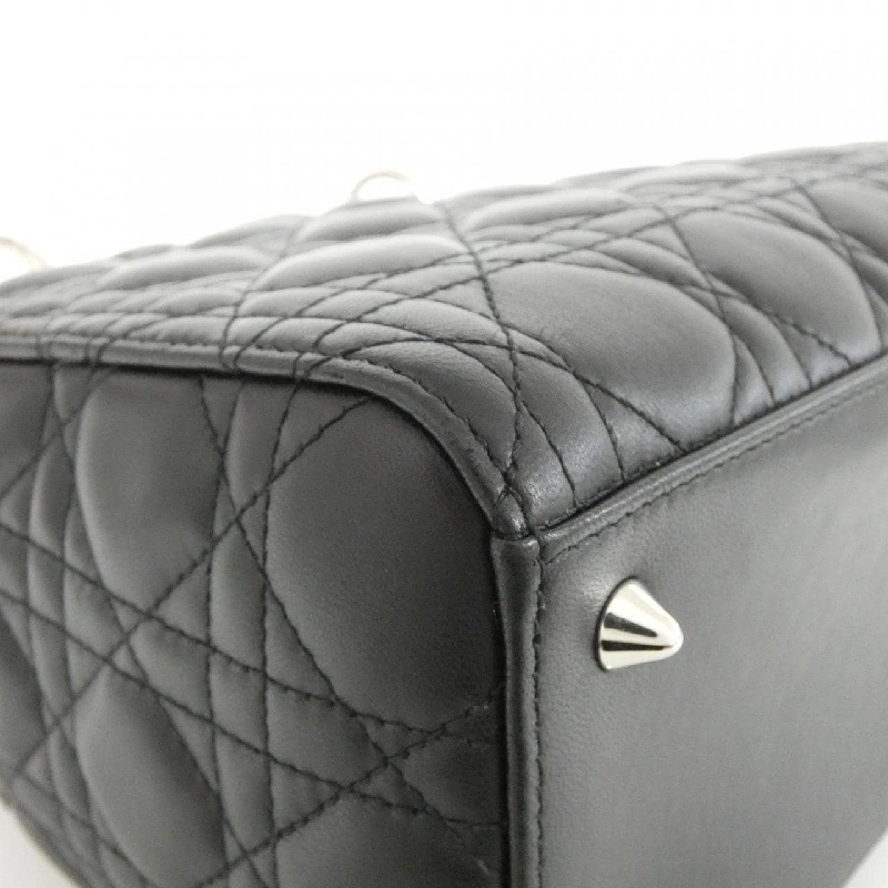 Túi Christian Dior Lady Dior Medium M0565PNGE 616399