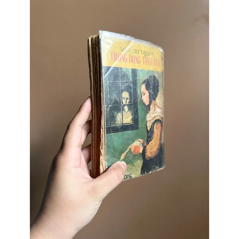 Trong Bóng Tình Yêu - Max Du Veuzit (Sách Trước 75, Phan-Sinh dịch) 738008