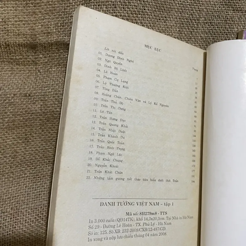Danh tướng Việt Nam tập 1-2 989718