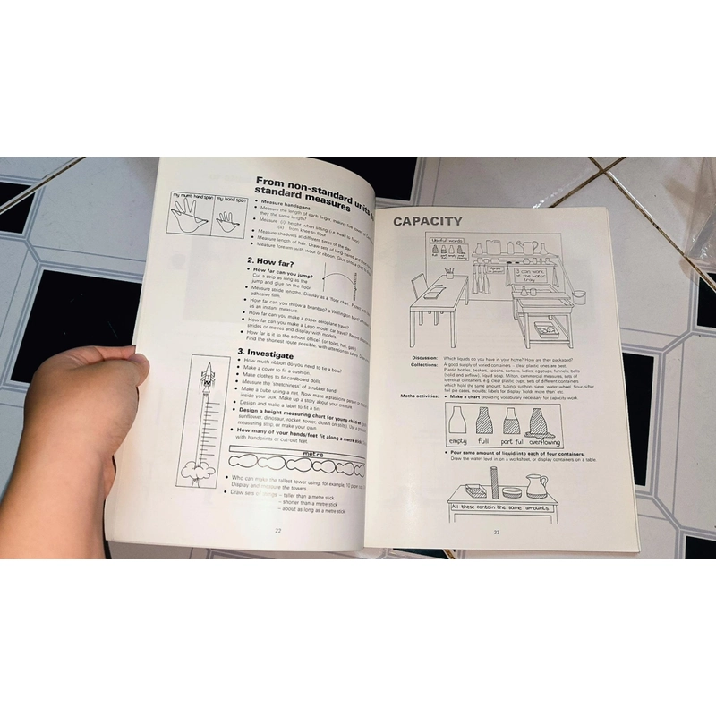 Maths on Display - Sách toán tiếng Anh (khổ lớn, giấy láng) 470391