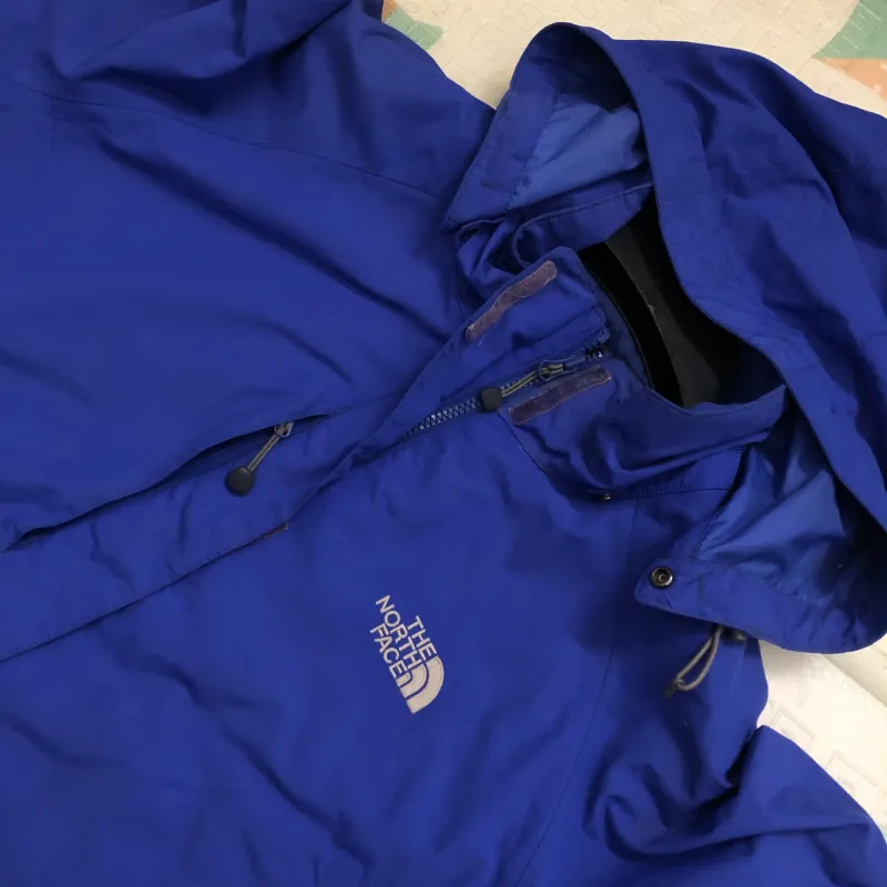 Khoác gió 2lớp hiệu TNF size L  1000919