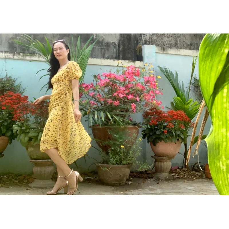 Đầm bông vàng voan đẹp 2 lớp 925352