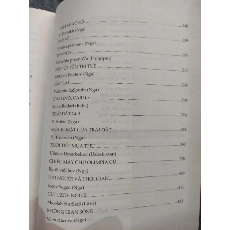 Khóm hoa tử đinh hương truyện ngắn nước ngoàiHCM01/03 910394