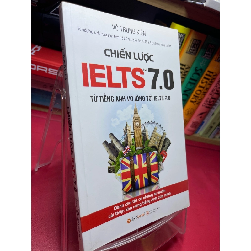Chiến lược ielts 7.0 2018 mới 75% ố bẩn viền ố góc trên bìa Võ Trung Kiên HPB1905 SÁCH KỸ NĂNG 914388