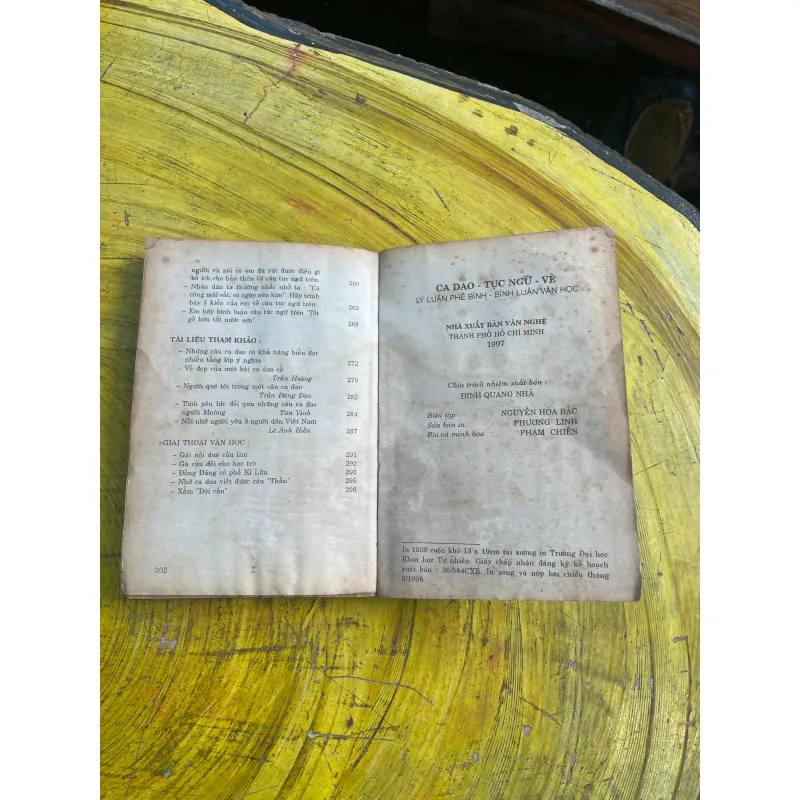 COMBO ĐỒNG DAO VIỆT NAM- PHÊ BÌNH BÌNH LUẬN VĂN HỌC CA DAO - DÂN CA TỤC NGỮ VÈ 733129