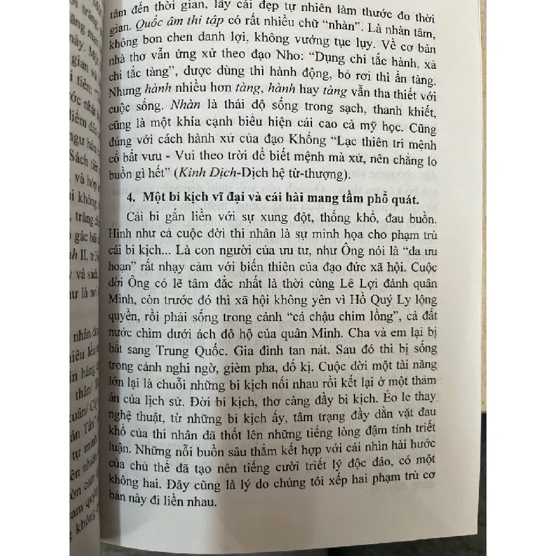 Ba tiếng cười trào phúng trong văn học Việt Nam - Nguyễn Thanh Tú 712200