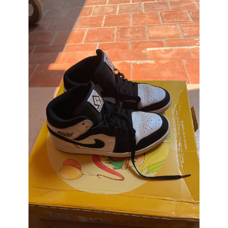 Pass lại Air Jordan Authentic mới mua 17272