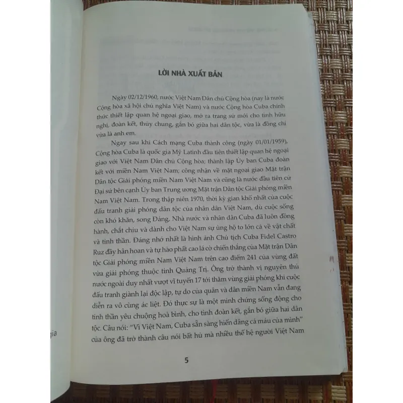 CU BA VIỆT NAM HAI DÂN TỘC MỘT LỊCH SỬ 933275