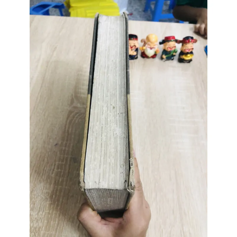 Basic Graphics (sách mỹ thuật – thiết kế đồ họa cổ điển) 933242