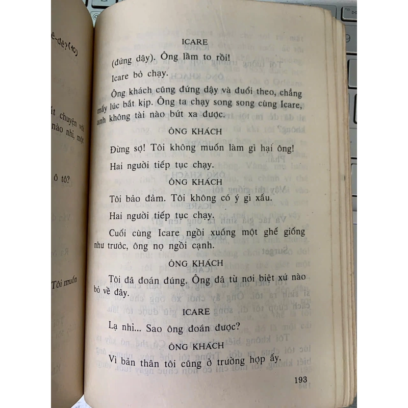 CHUYẾN BAY CỦA ICARE - RAYMOND QUENEAU 517889