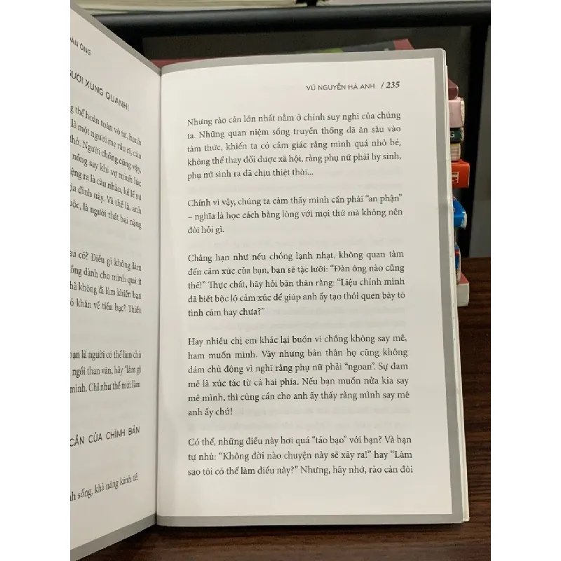 Sống trong thế giới đàn ông – Vũ Nguyễn Hà Anh 574092