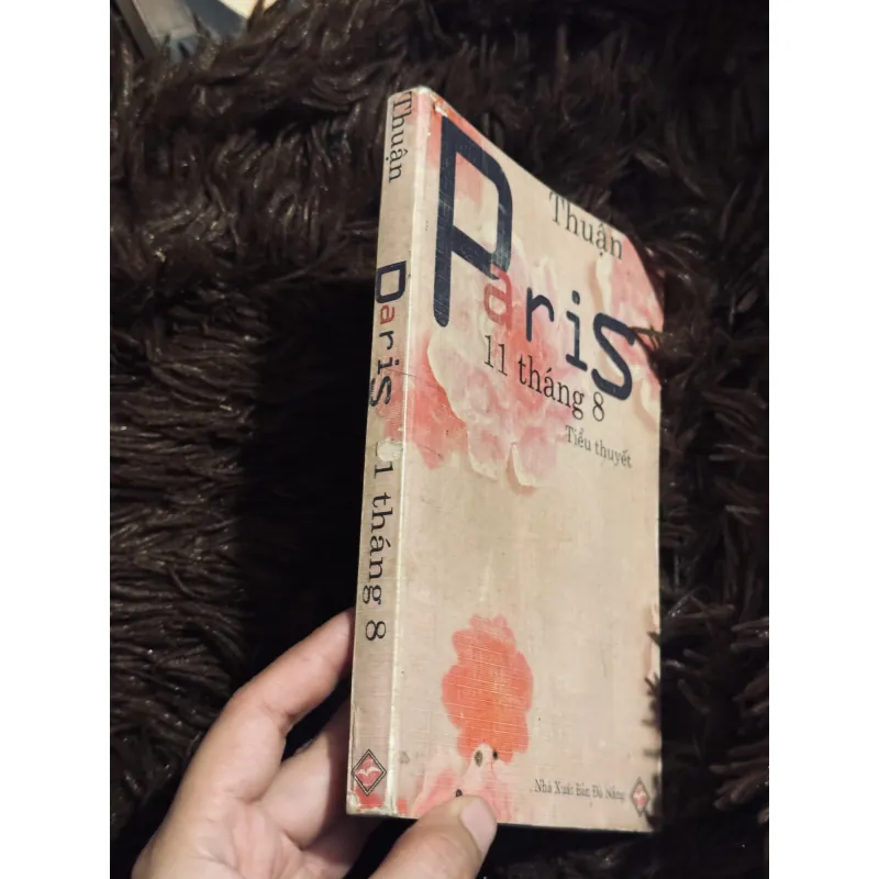 Paris 11 tháng 8 1011491