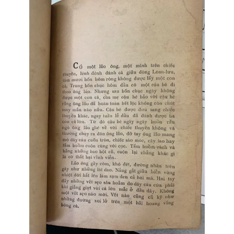 NGƯ ÔNG VÀ BIỂN CẢ - MẶC ĐỖ (NGƯỜI DỊCH) 781713