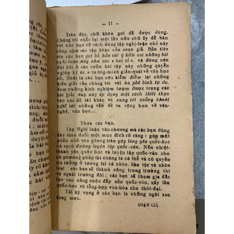 NGHỊ LUẬN VĂN CHƯƠNG - PHẠM VIỆT TUYỀN 934387