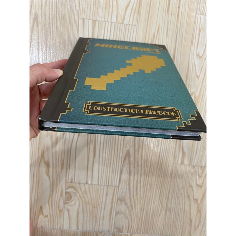 SÁCH Minecraft Mojang Construction Handbook - BÌA CỨNG - TIẾNG ANH 190570