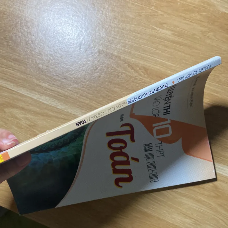 sách ôn thi toán phổ thông vào 10  929659