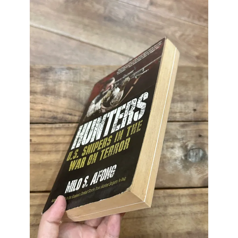 Hunters: U.S. Snipers in the War on Terror - Milo S. Afong 731968