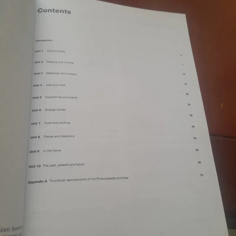 Fantastic Flyers (teacher's book, kèm CD) 930999