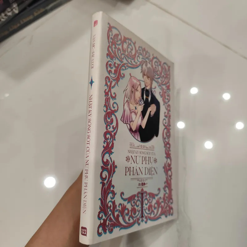 Nhật ký sống sót của nữ phụ phản diện  637201