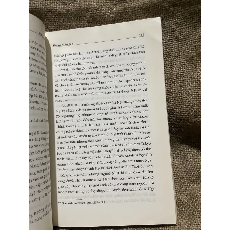 Mất nơi ở - Phạm Văn Ký - sách khổ lớn  1000052