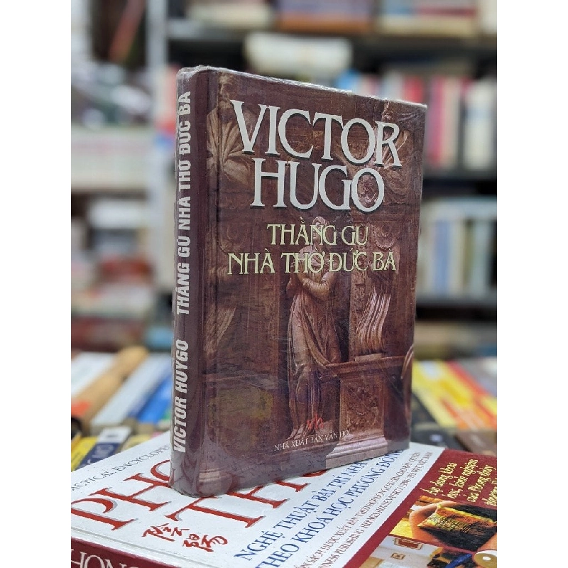 Thằng Gù Nhà Thờ Đức Bà - Victor Hugo 126895