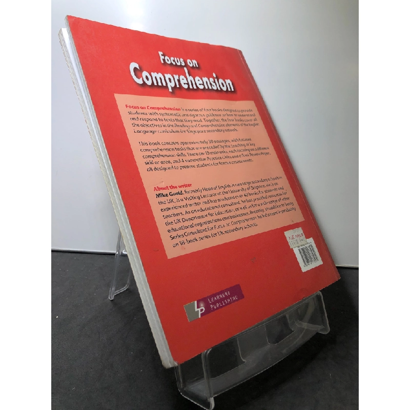 Focus on Comprehension 2 mới 80% cong ẩm bẩn nhẹ note viết xanh Mike Gould HPB3107 HỌC NGOẠI NGỮ 450748