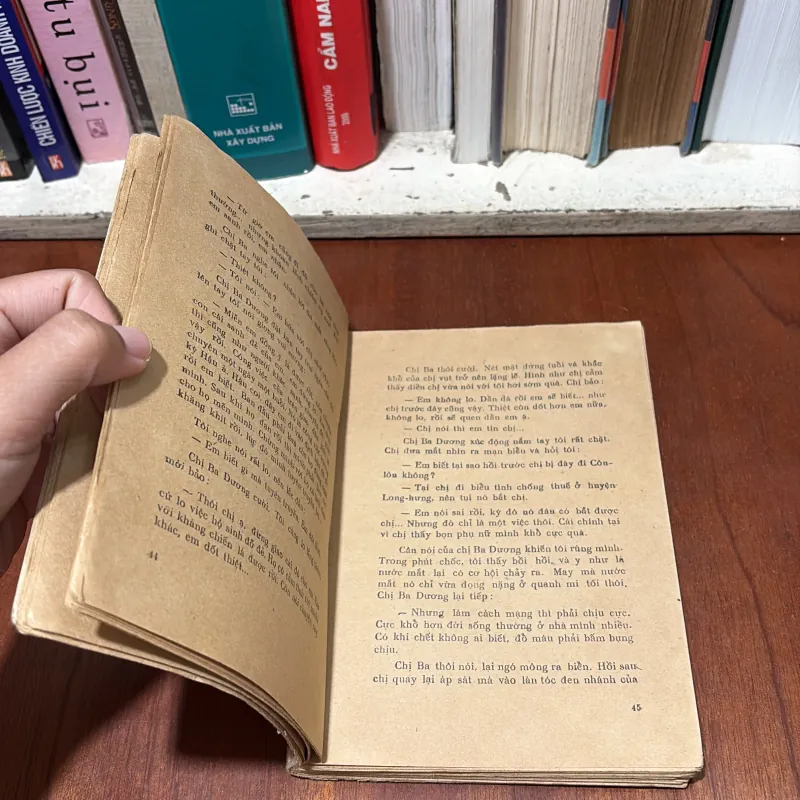 II Sách Xưa: Một Truyện Chép Ở Bệnh Viện (Văn Học Giải Phóng) - Bùi Đức Ái - 1976 750945