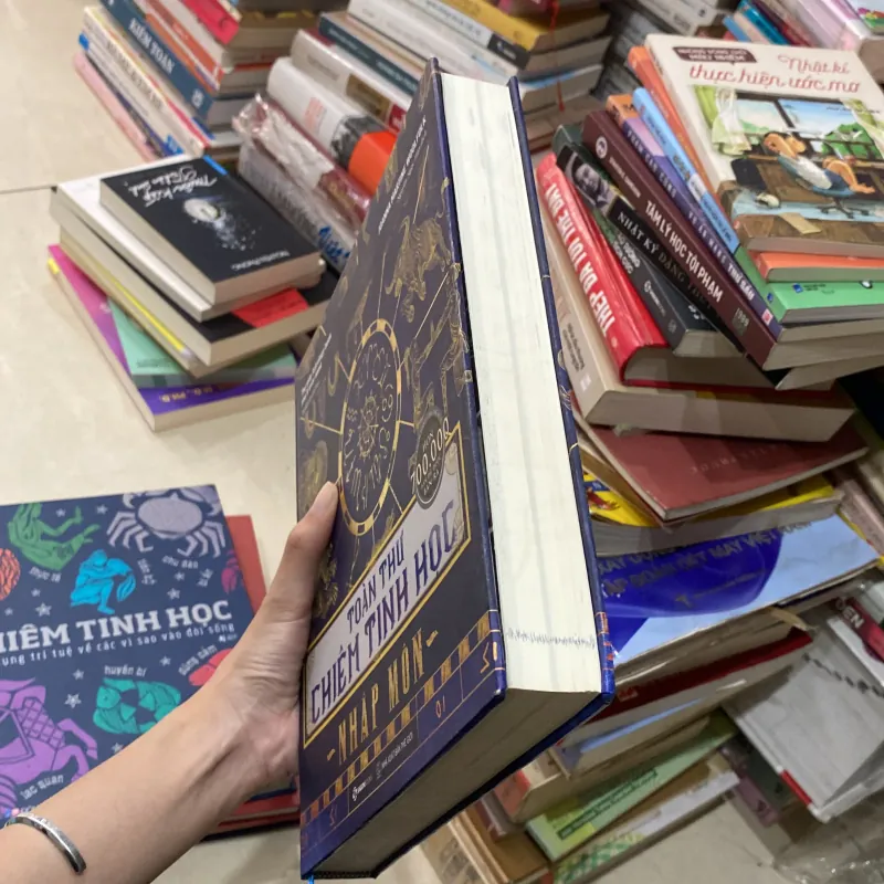 Toàn Thư Chiêm Tinh Học♟️ 975098