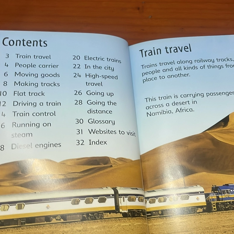 PICTURE BOOK Trains 534164