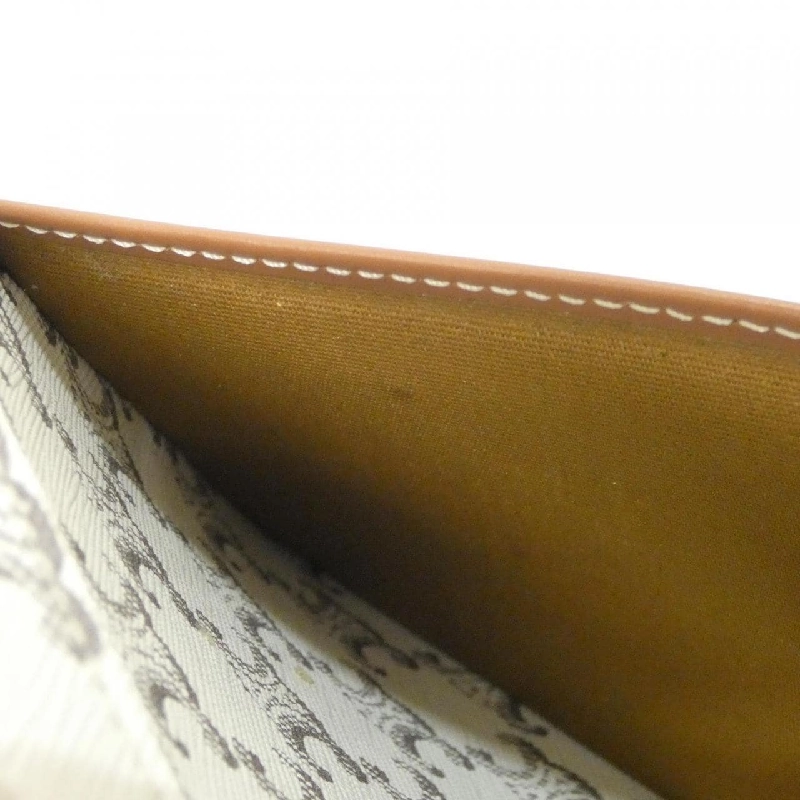 Túi đeo chéo nhỏ Celine 113942DNK - Hàng hiệu Authentic 767983