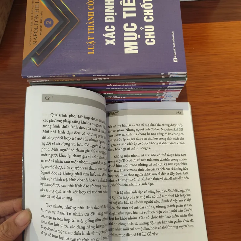 Bộ sách luật thành công Napolen Hill 16 cuốn  575487