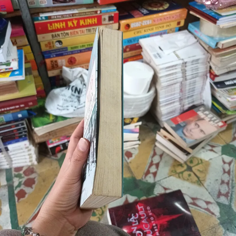 5678 Bước Chân Quanh Hồ Gươm - Nguyễn Ngọc Tiến 606985