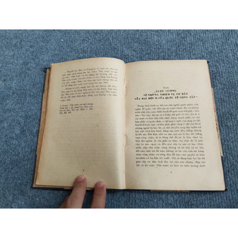 VỀ CHUYÊN CHÍNH VÔ SẢN 688725