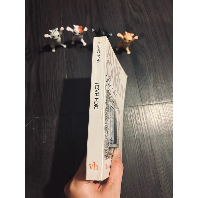 Dịch hạch - Albert Camus  393576