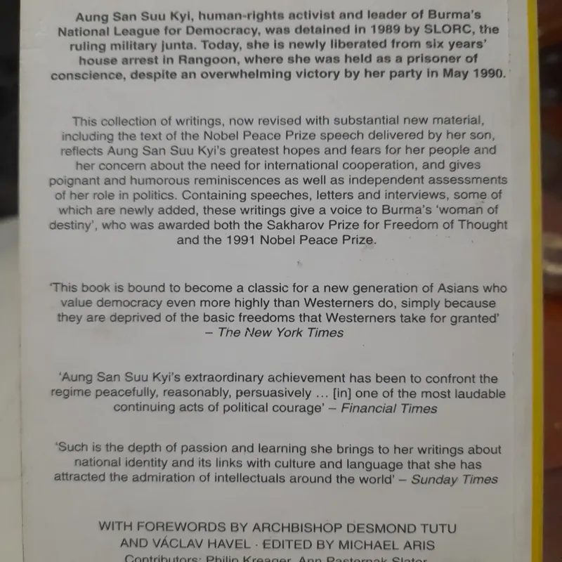 AUNG SAN SUU KYI - Freedom from Fear 590940