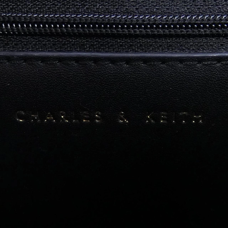 Túi CHARLES&KEITH - Hàng hiệu Authentic 831478