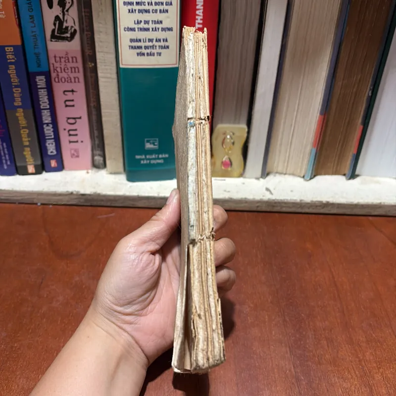 [Mất Bìa] - II Con Người Và Những Ngôi Sao Xa - EĐUARĐAX MEGIÊLAITIX RAXUN GAMZATỐP - 1983 797084