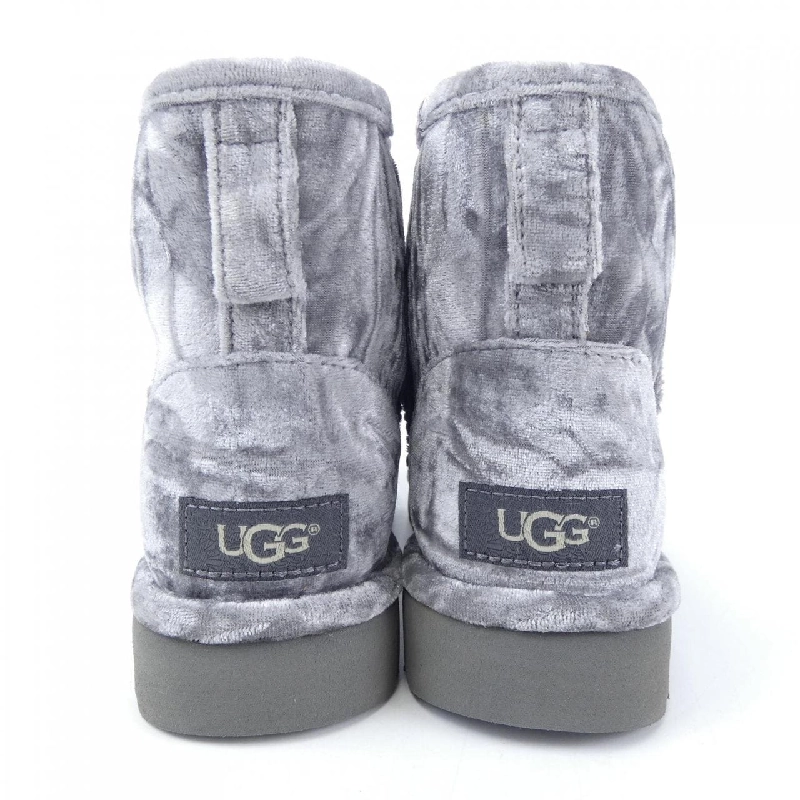 Giày boot UGG - Hàng hiệu Authentic 831015