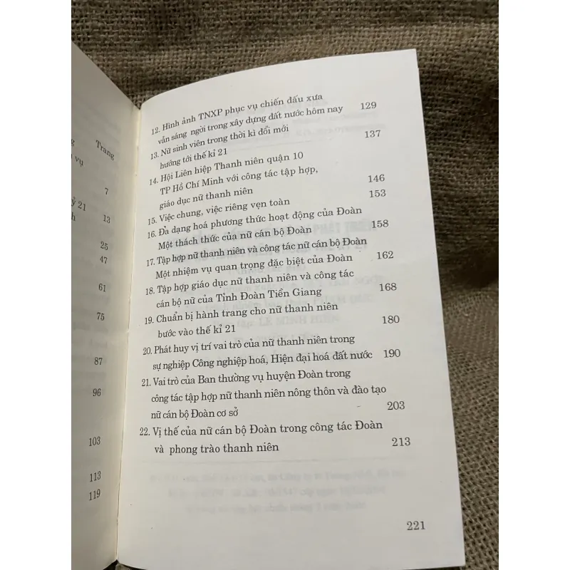 Bình đẳng cống hiến và sự phát triển của nữ thanh niên trong thế kỷ 21 933216