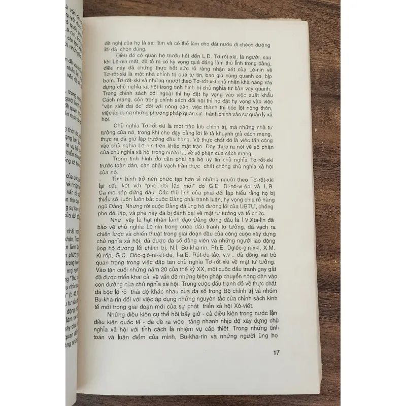 Mikhail Gorbachev - CÁCH MẠNG THÁNG MƯỜI VÀ CÔNG CUỘC CẢI TỔ 747928